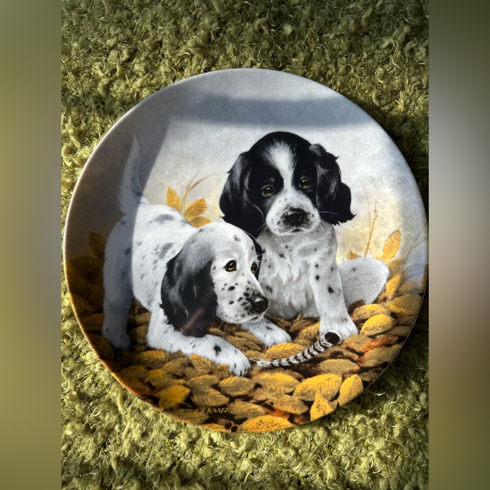 "Fine Feathered Friends~
English Setters"
by Lynn Kaatz Decorative Plate